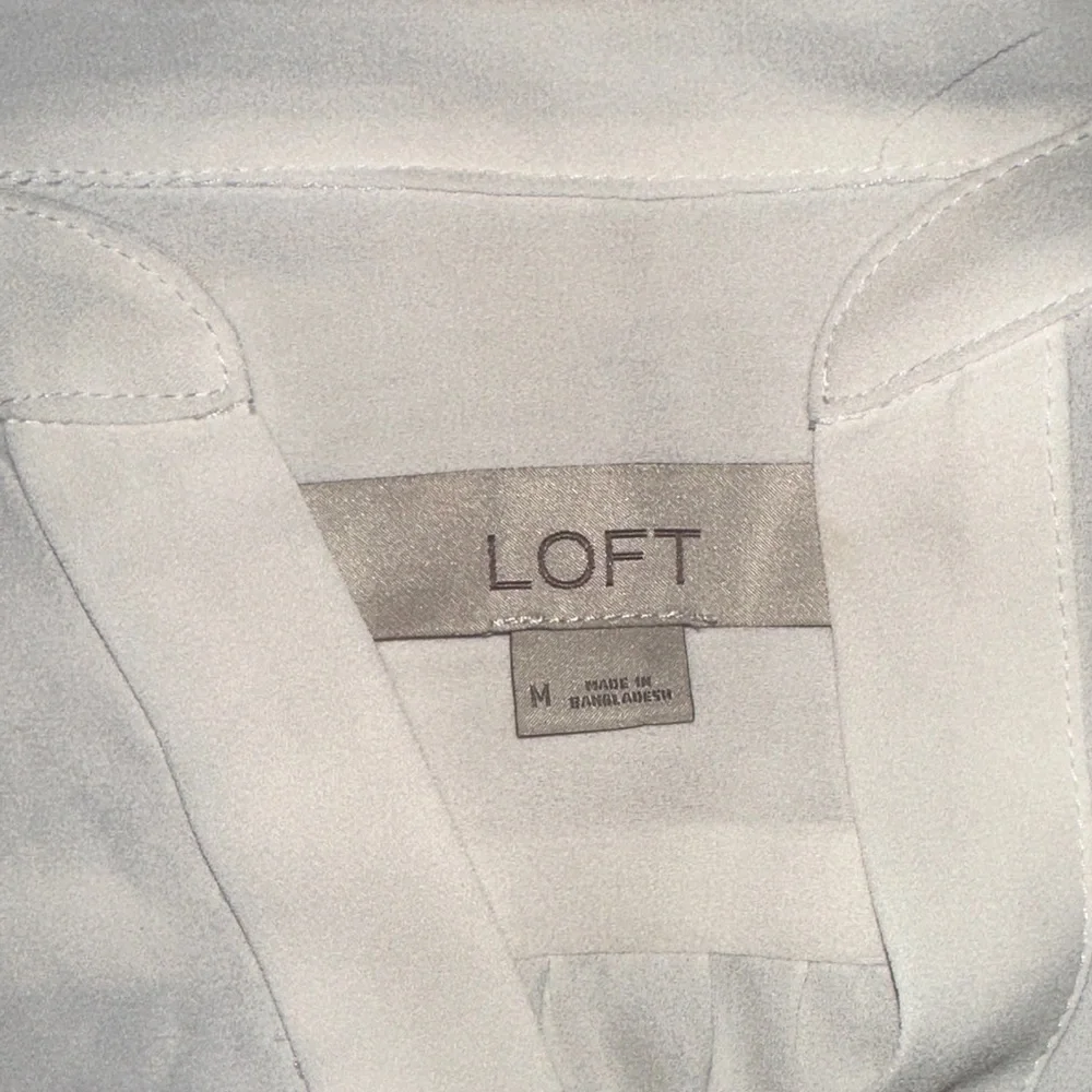 LOFT Ivory Blouse with Lace Detail Sz. M - Picture 2 of 9